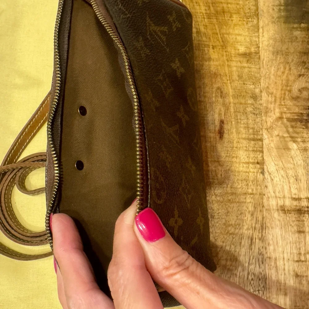 Louis Vuitton Monogram Canvas Crossbody Bag in Brown and Tan